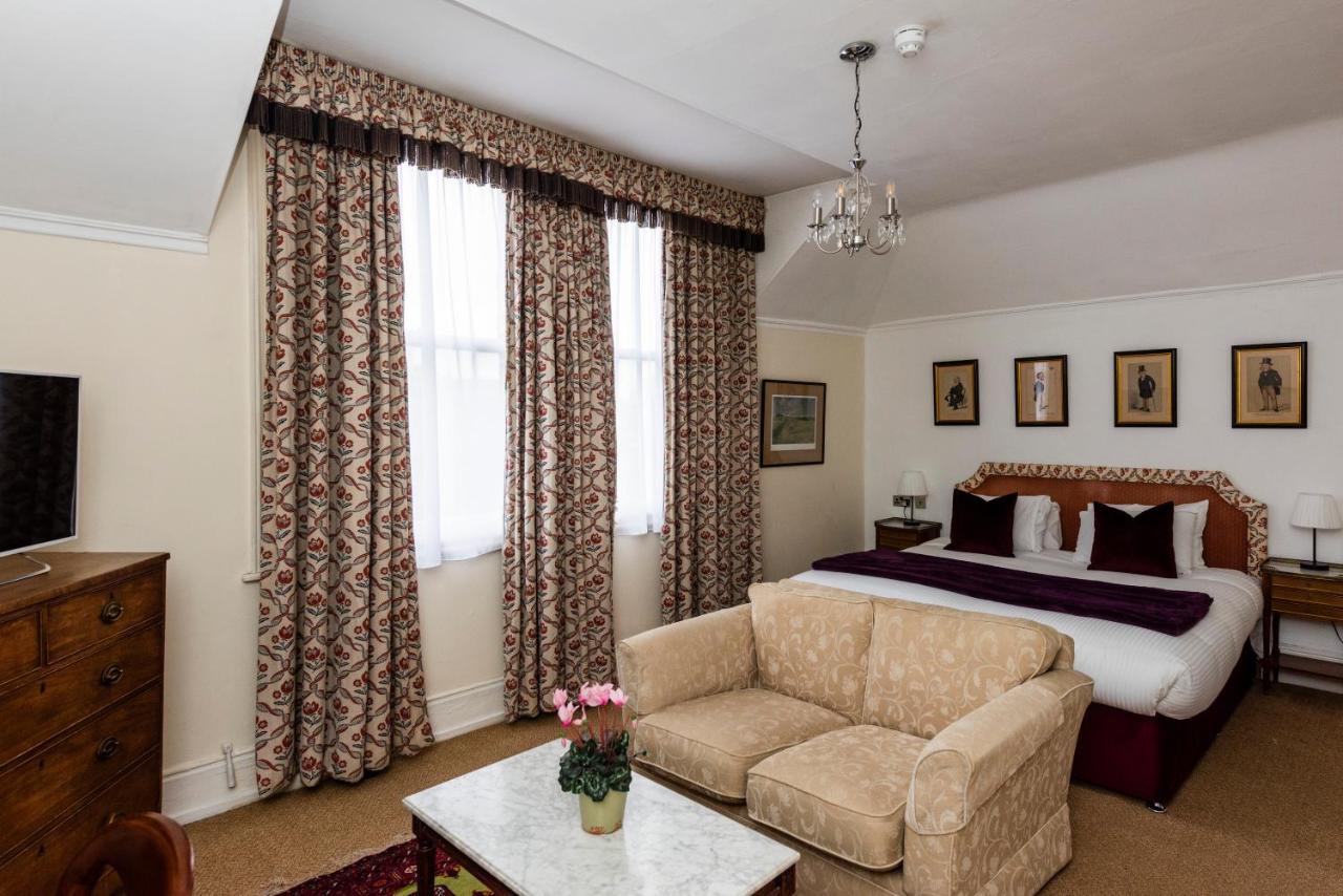 The George Inn Оакхам Экстерьер фото
